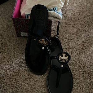 Size 6 Tory Burch sandals